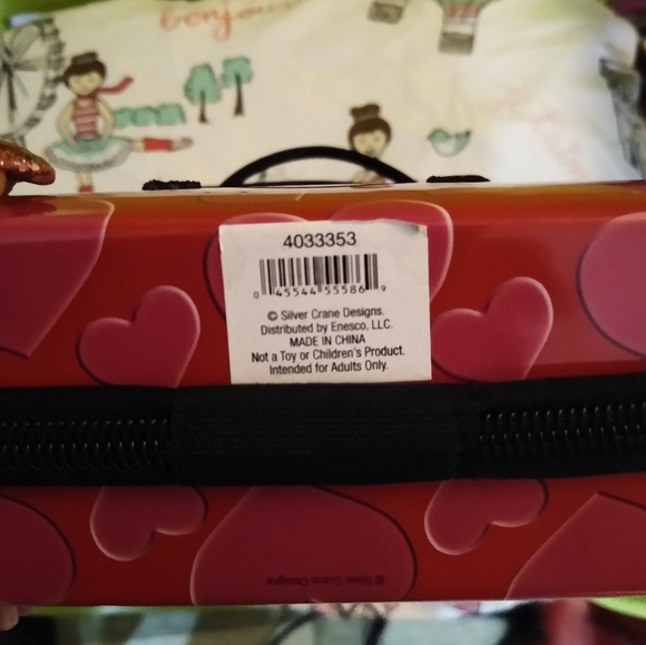 Red Heart Tin Handbag (cross posted) - Picture 8 of 9